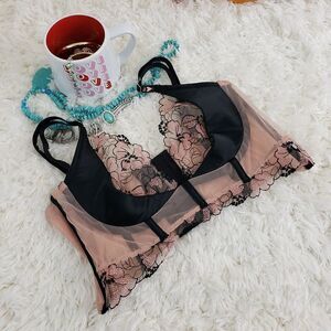 Victoria's Secret 36D Nude Lightly Lined Quarter Cup Demi Very Sexy Bra